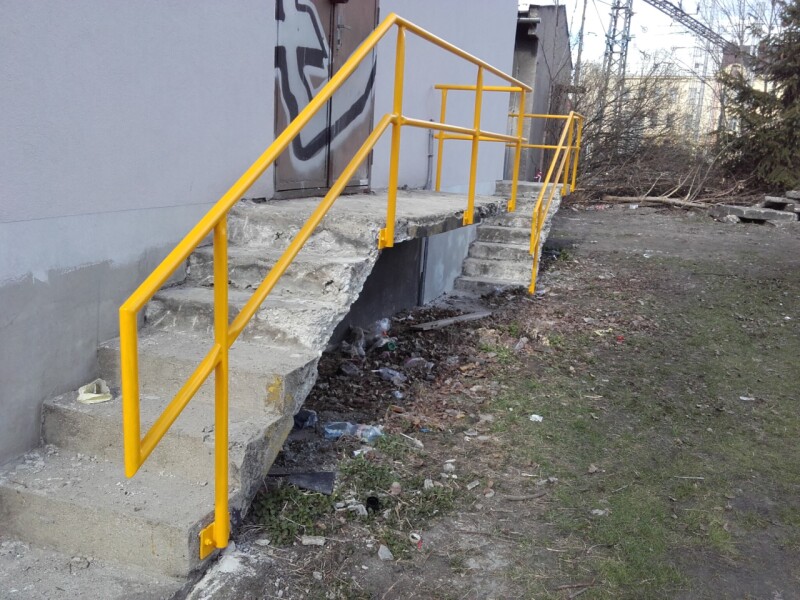 2016 Nakladove nadrazi zabradli 2